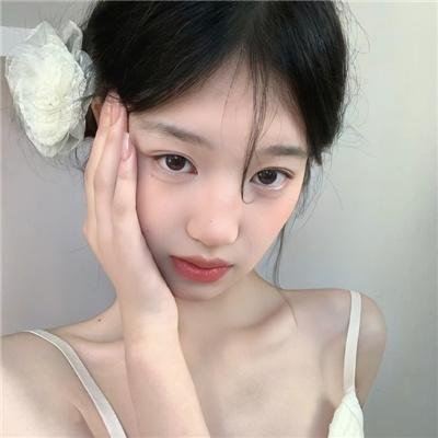 敦君与女朋友
